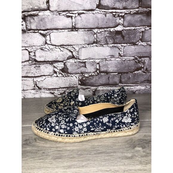 Castaner Espadrilles Blue Floral Canvas Fabric Slip On Flats Women Sz 38EU/7.5US - Picture 1 of 16